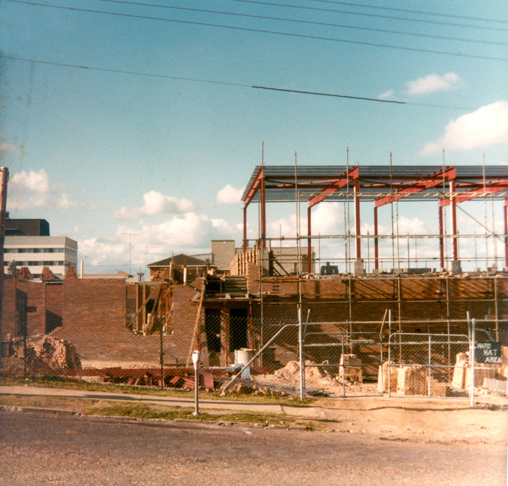 Construction of Ipswich City Cinema, East Street, Ipswich, 1980