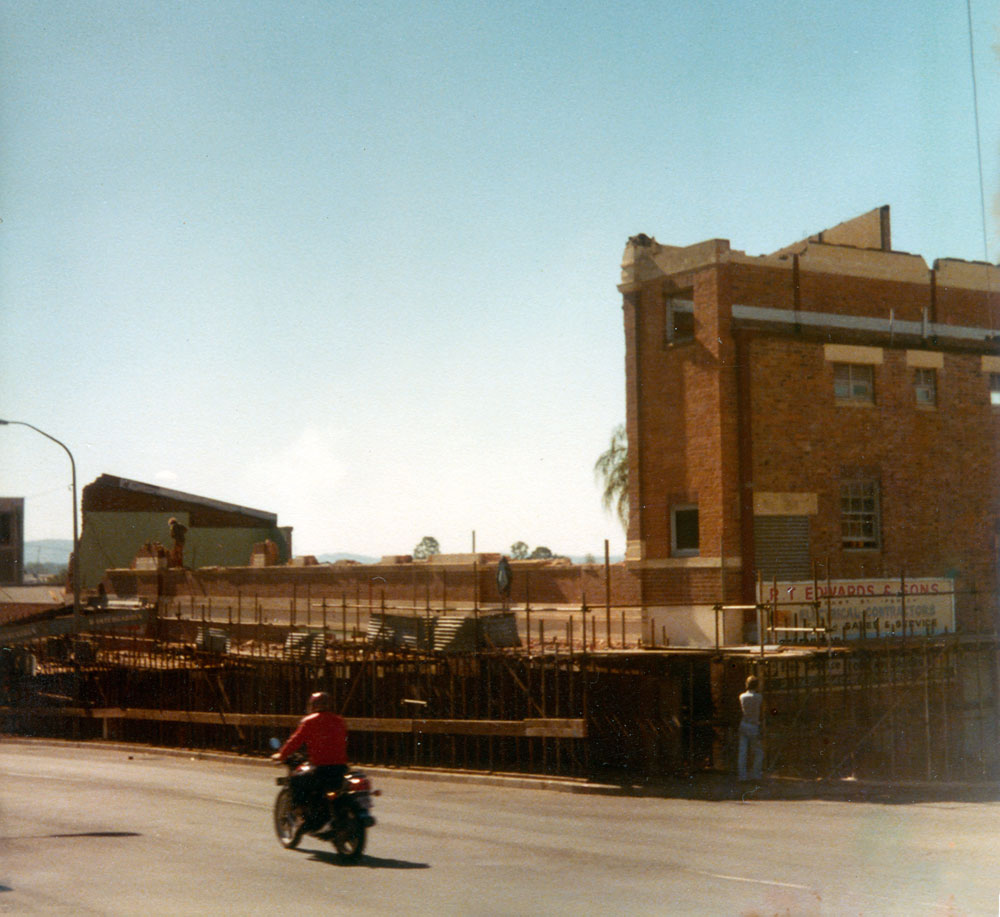 Demolition of Wintergarden Theatre, East Street, Ipswich, 1979