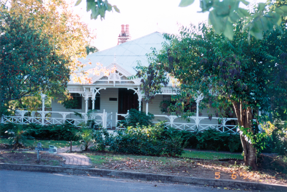 Dumfries, 43 Williams Street, Coalfalls, Ipswich, 1993