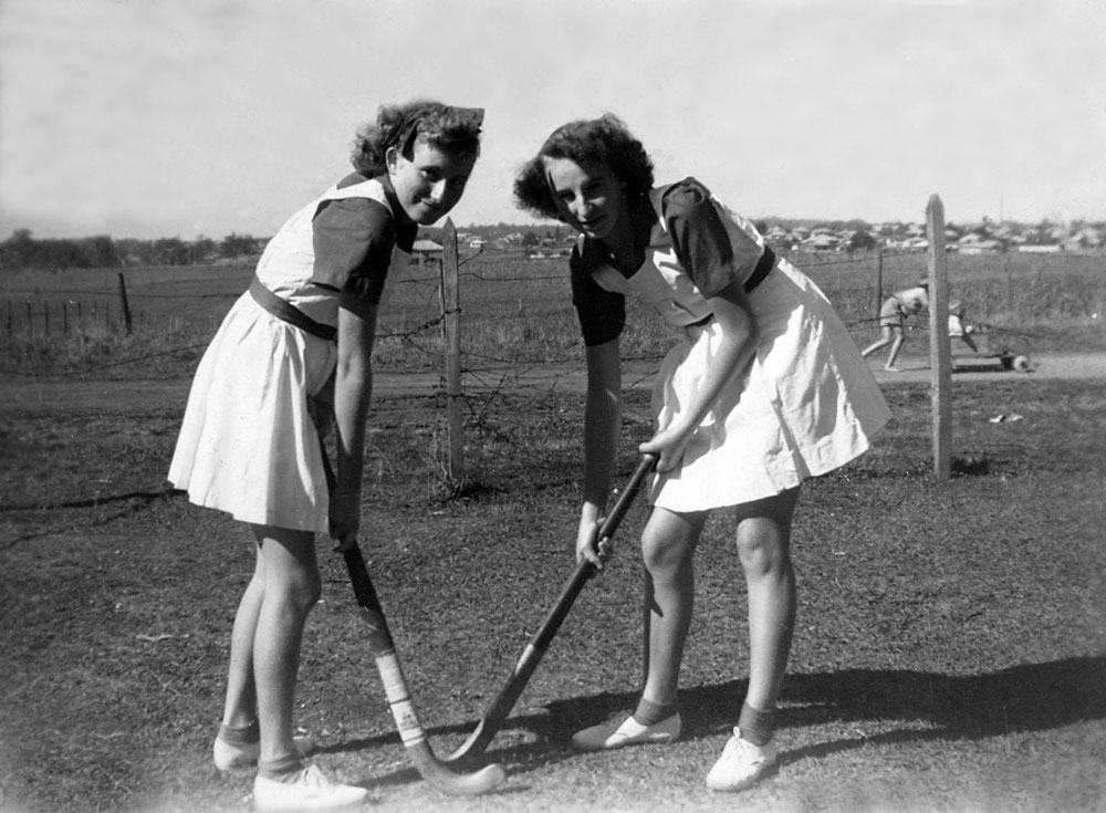 East Ipswich Hockey players, Chermside Road, East Ipswich, 1948