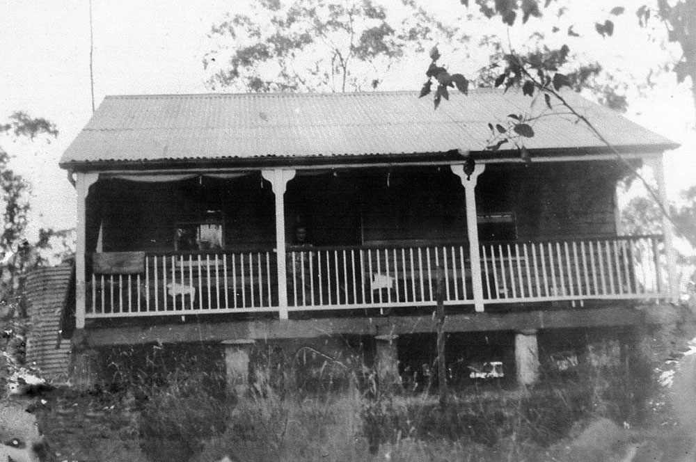 House at property at Hillview and Riverside Drive, Brassall, Ipswich, 1942