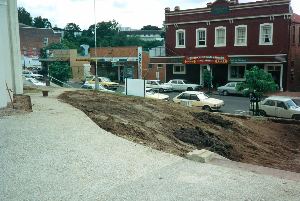Prince of Wales Hotel Brisbane Street, Ipswich, 1994