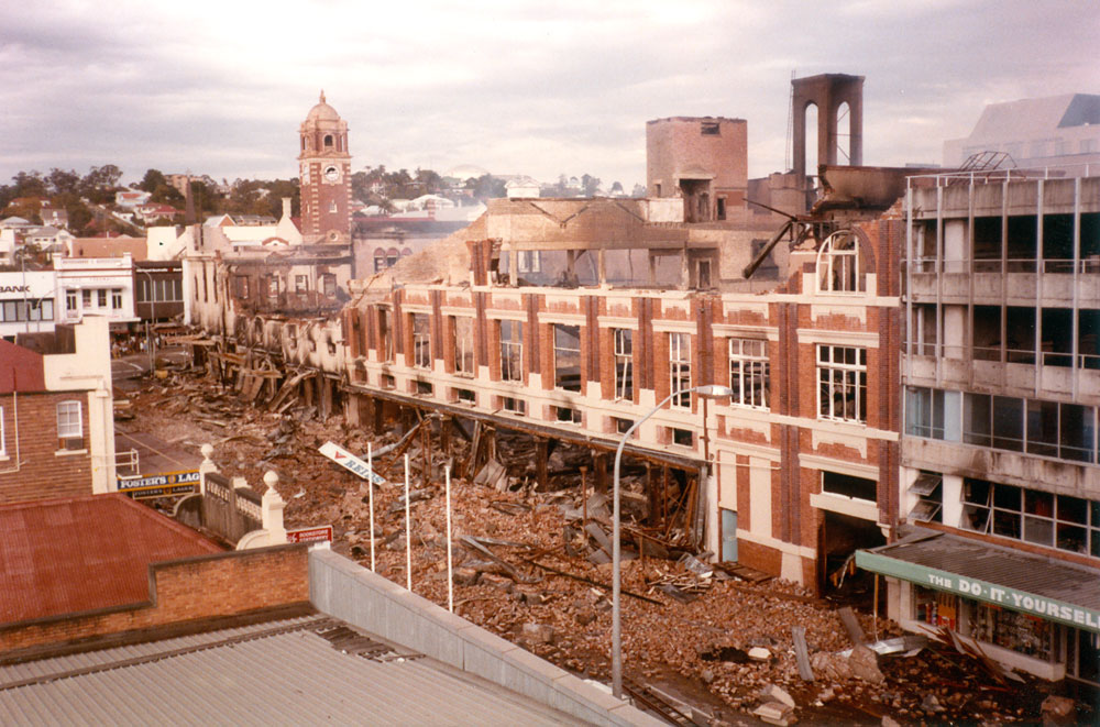 Reid's fire aftermath, Bell Street, Ipswich, 1985