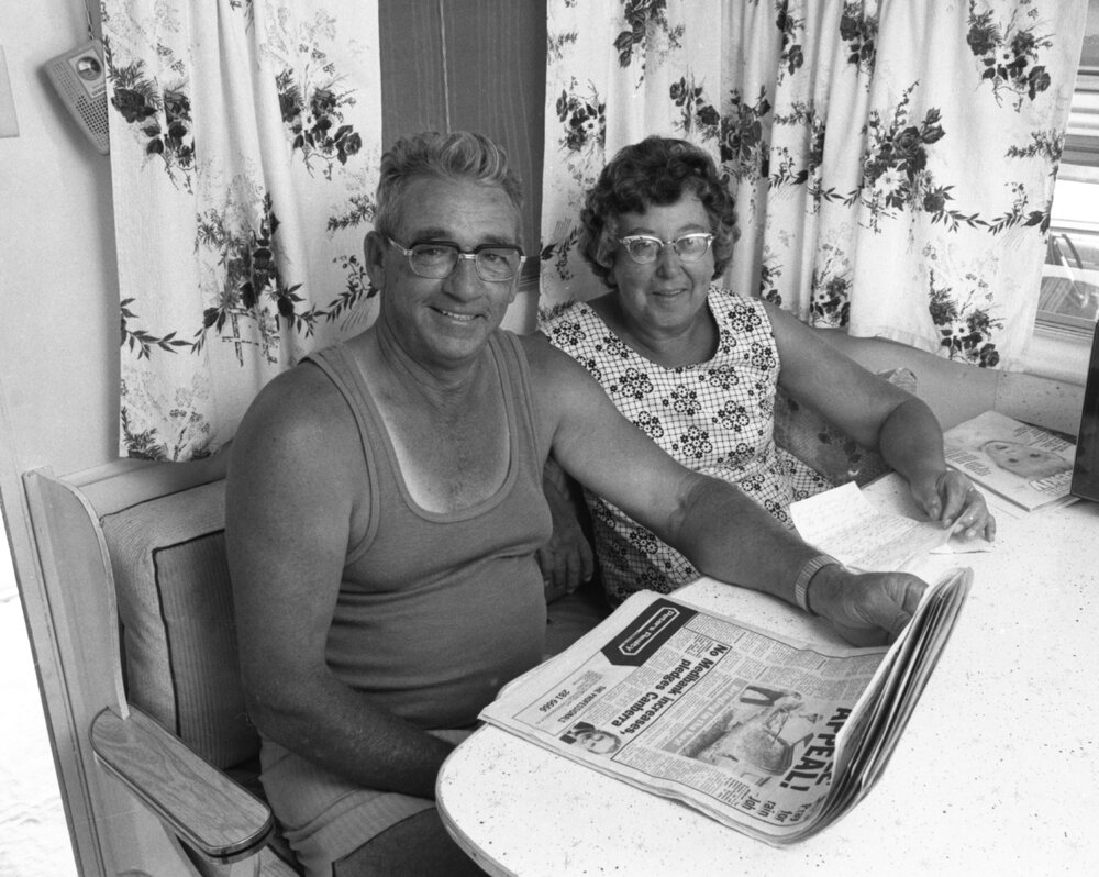 Ipswich couple on holiday, Queensland, January 1978