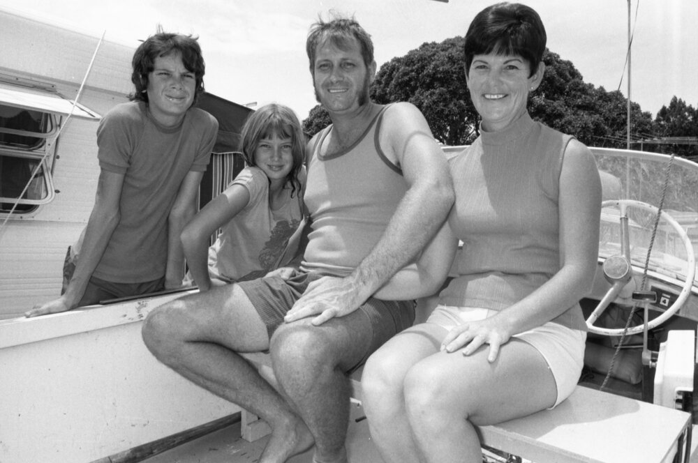 Ipswich Family on holiday, Queensland, January 1978