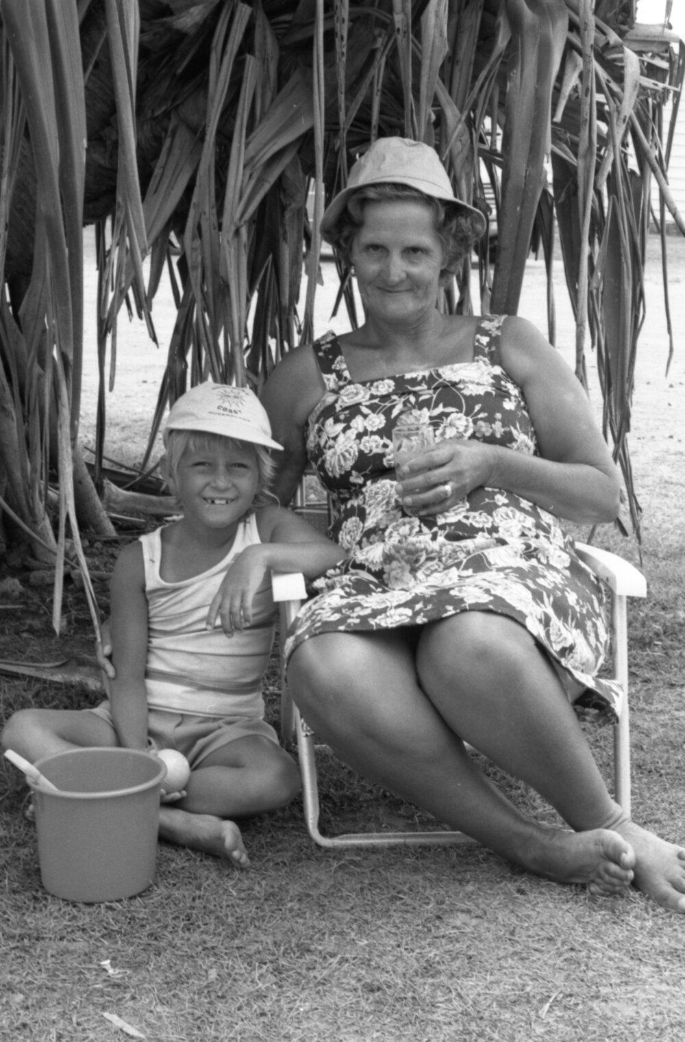 Ipswich family on holiday, Queensland, January 1978
