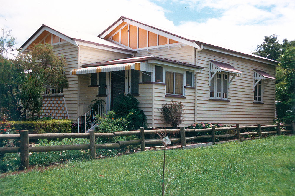 Albert Street home, Rosewood, Ipswich, c.1991