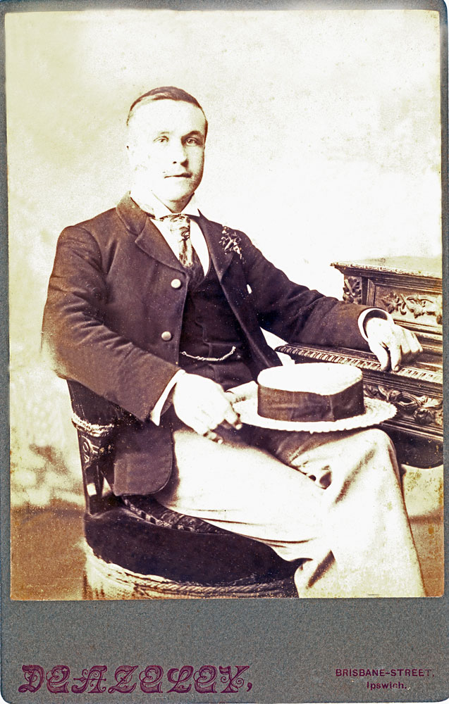 Portrait of unidentified man taken by Deazeley Studios, Ipswich, 1910s