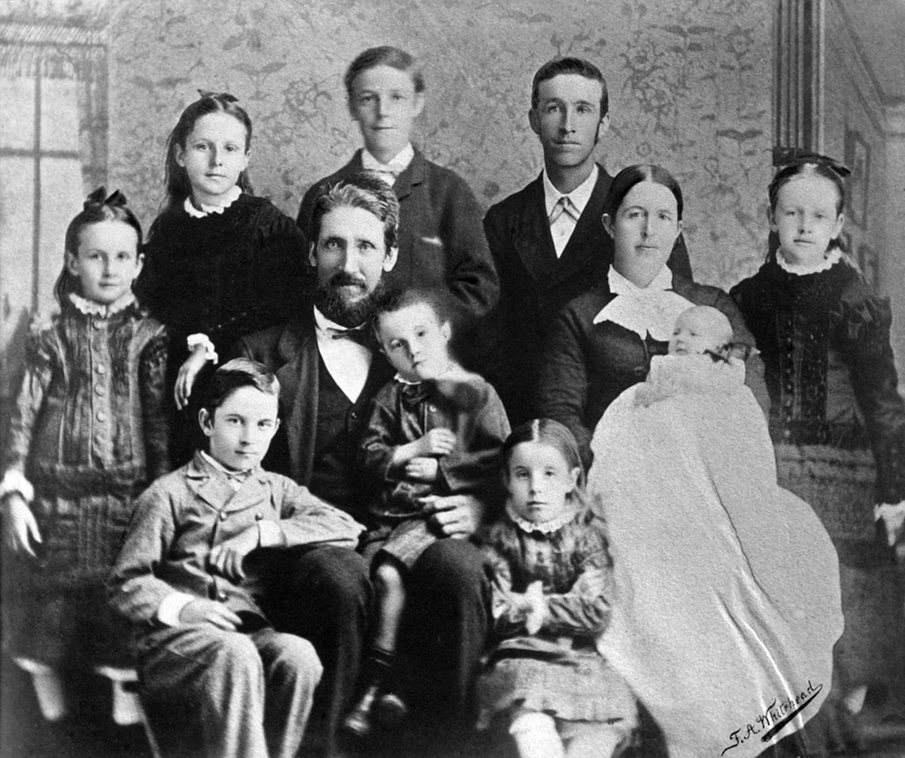 Wright family portrait, Ipswich, 1883