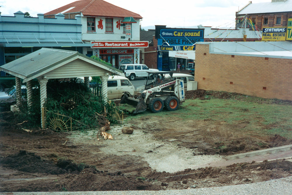 Clearing of gardens at Ipswich Baptist Church, 1994