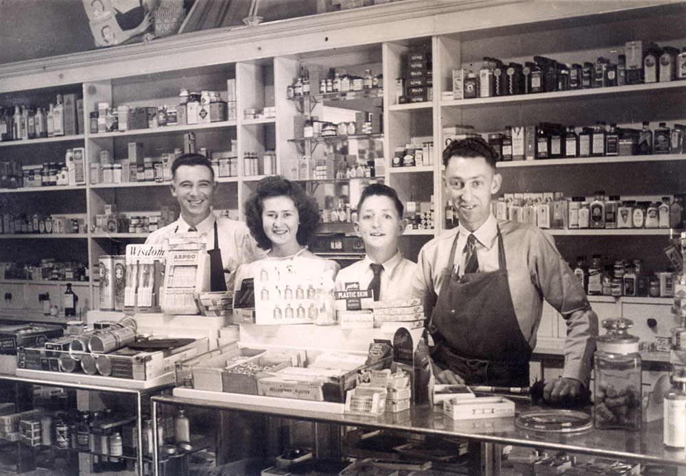 Staff of Vance's Chemist, Ipswich, c.1948