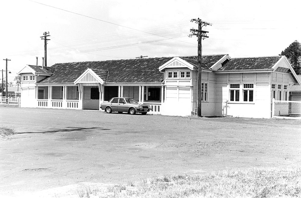 Rosewood Railway Station, Ipswich, 1981