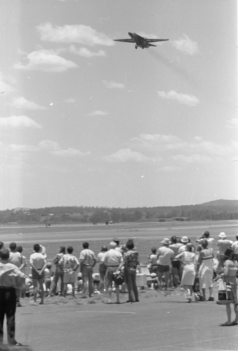 Crowd watching RAAF aircraft, Amberley, December 1977