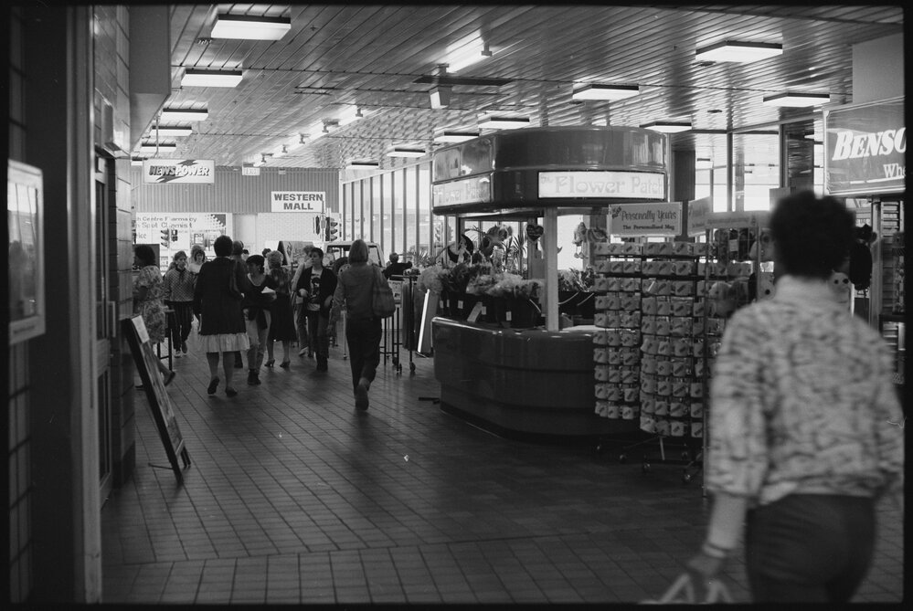 Retail centre above Ipswich Train Station, Bell Street, Ipswich, August 1985