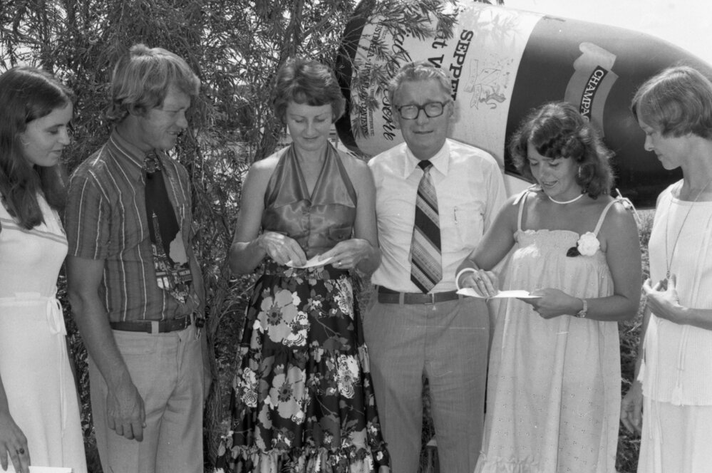 Unidentified people outside Bodega Restaurant, Newtown, Ipswich, Queensland, January 1978