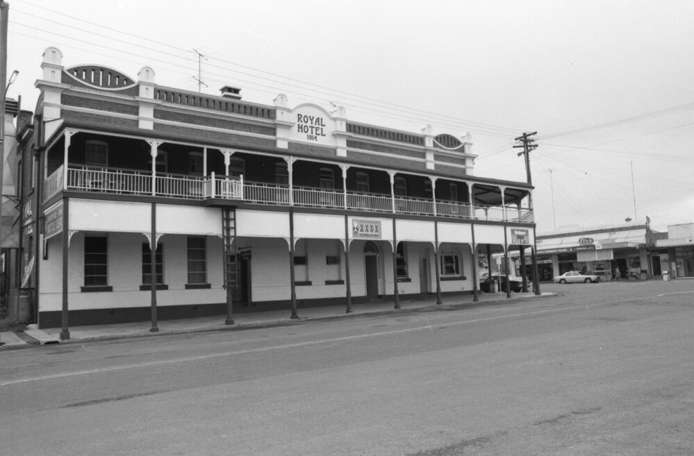 Royal Hotel pub, Gatton, Lockyer Valley, February 1978