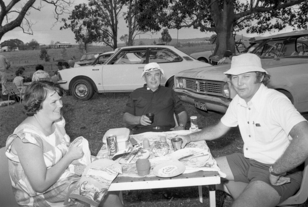 Picnic with coke and jam scrolls, Ipswich, November 1977