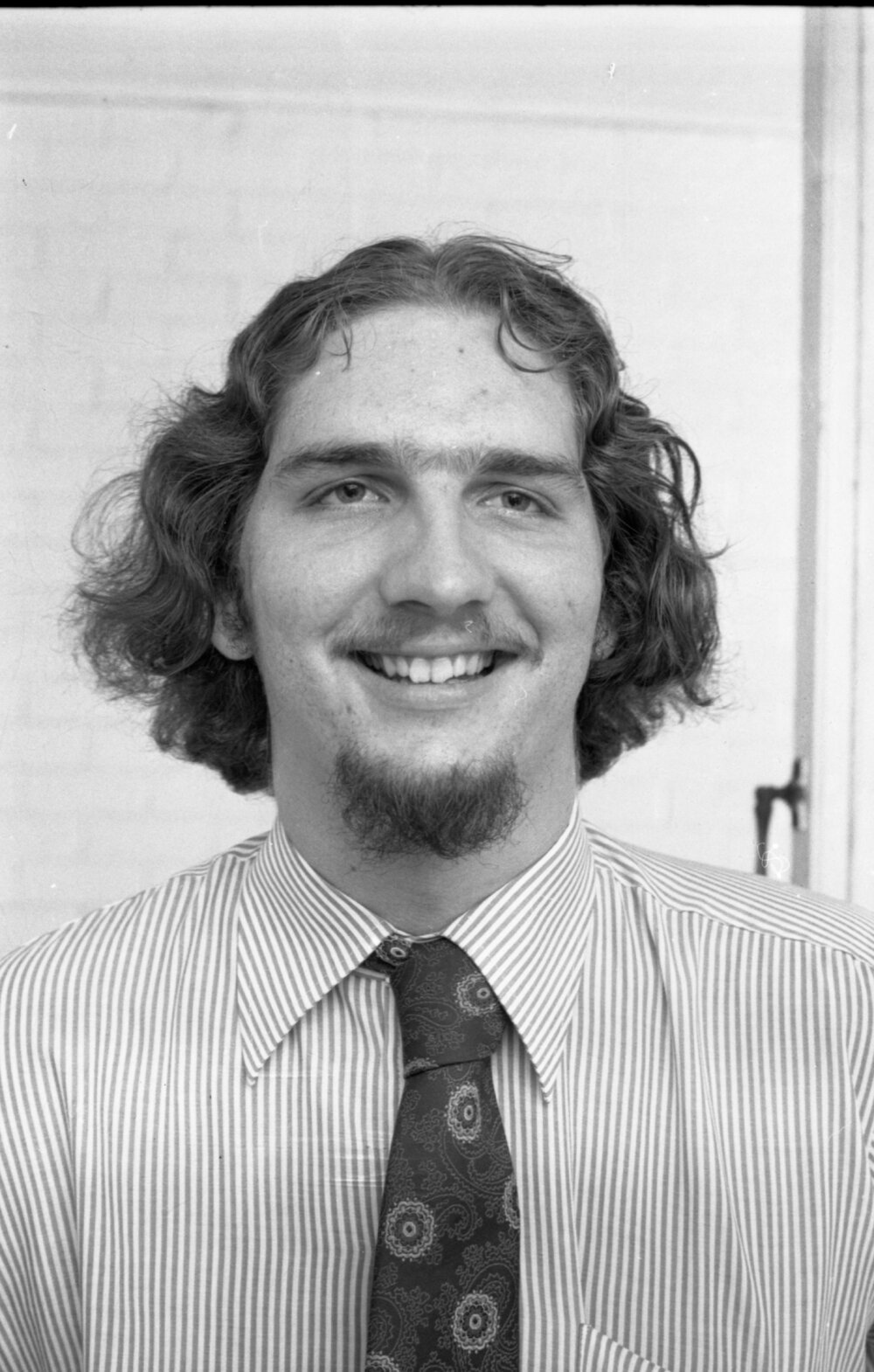 Unidentified cricketer wearing a patterned tie, Ipswich, Queensland, February 1978