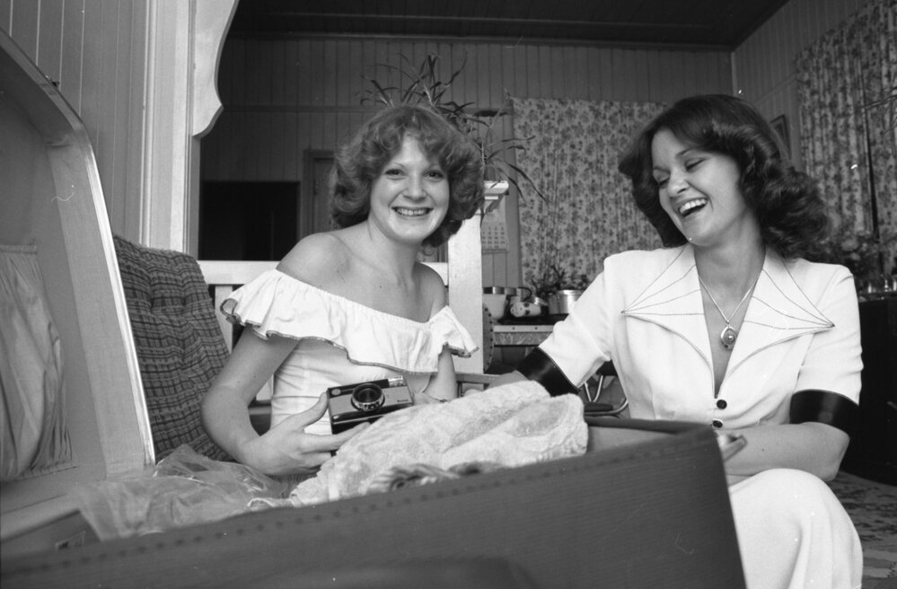 Jenny Zander and Anne Preece (nee Atwell), Colour City Carnival 1977 Queen and Princess, packing for a three week trip to the U.S.A, Ipswich, November 1977