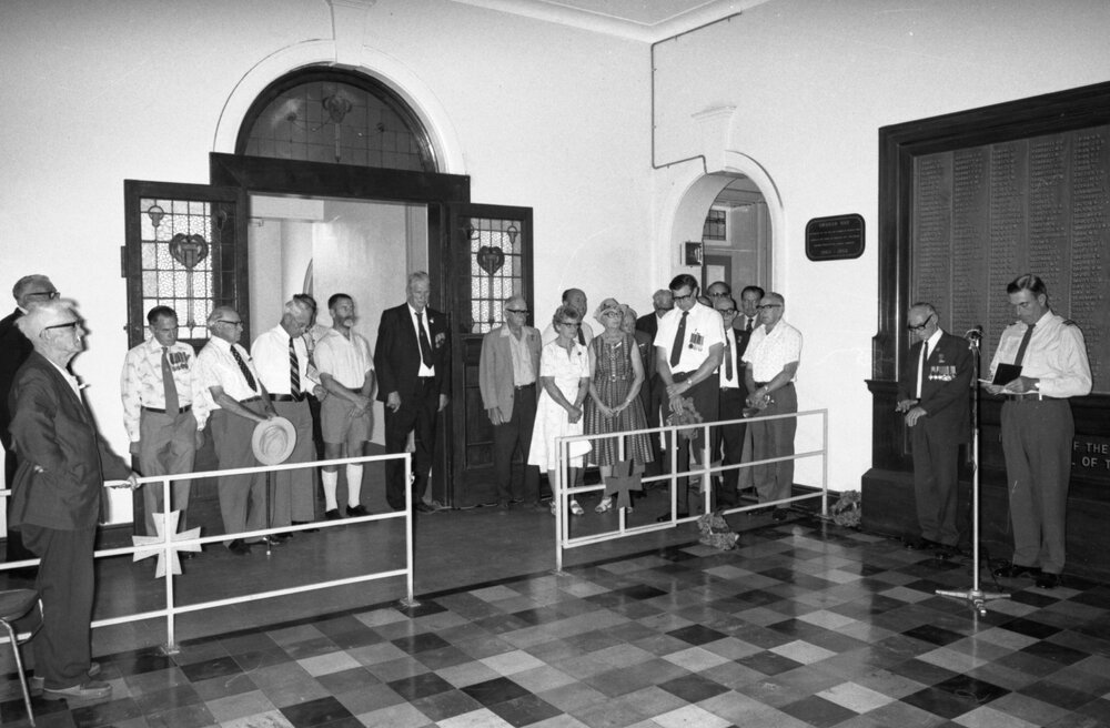 Remembrance Day at the Soldiers' Memorial Hall, Ipswich, November 1977