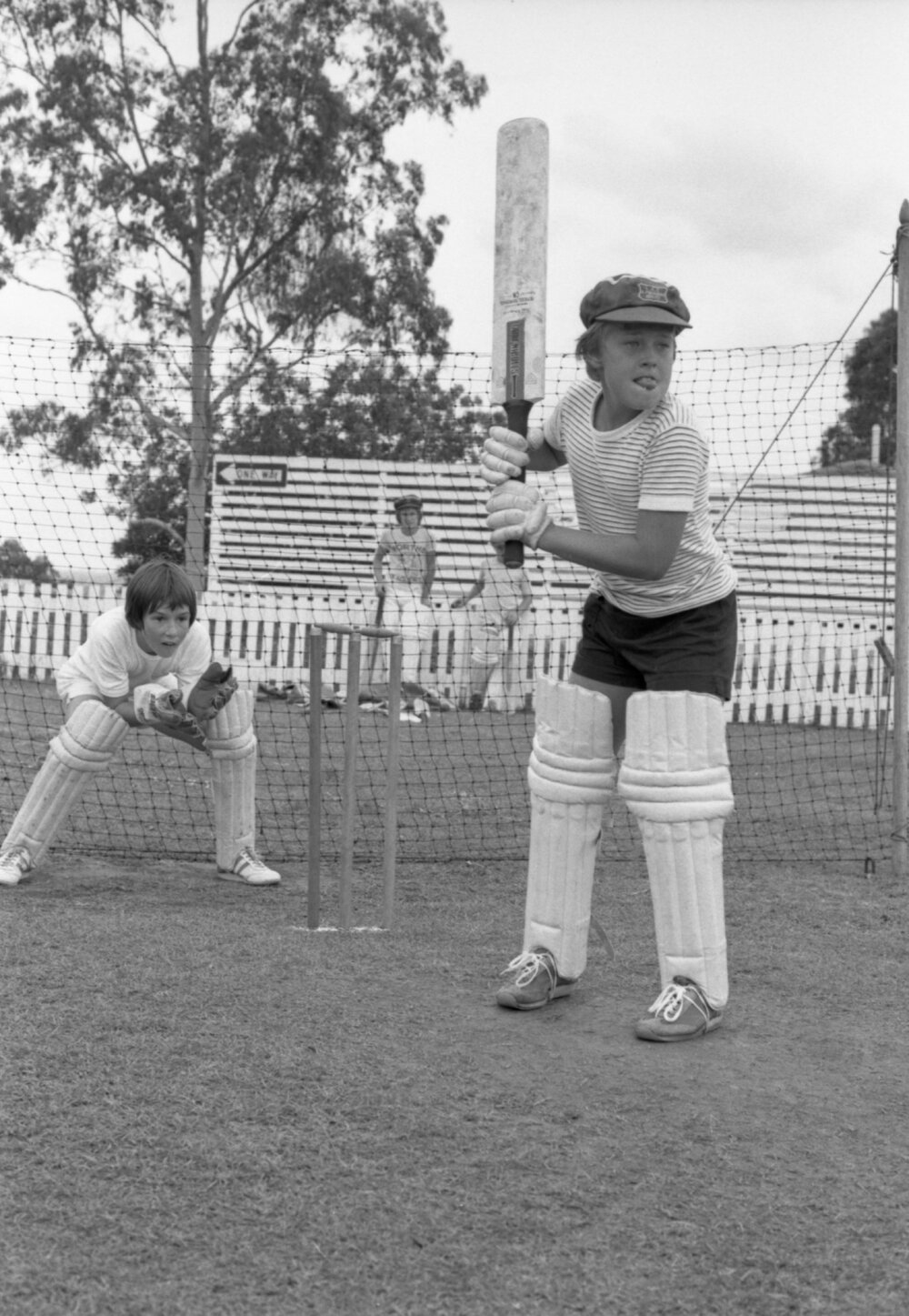 Kids playing cricket, Ipswich, November 1977