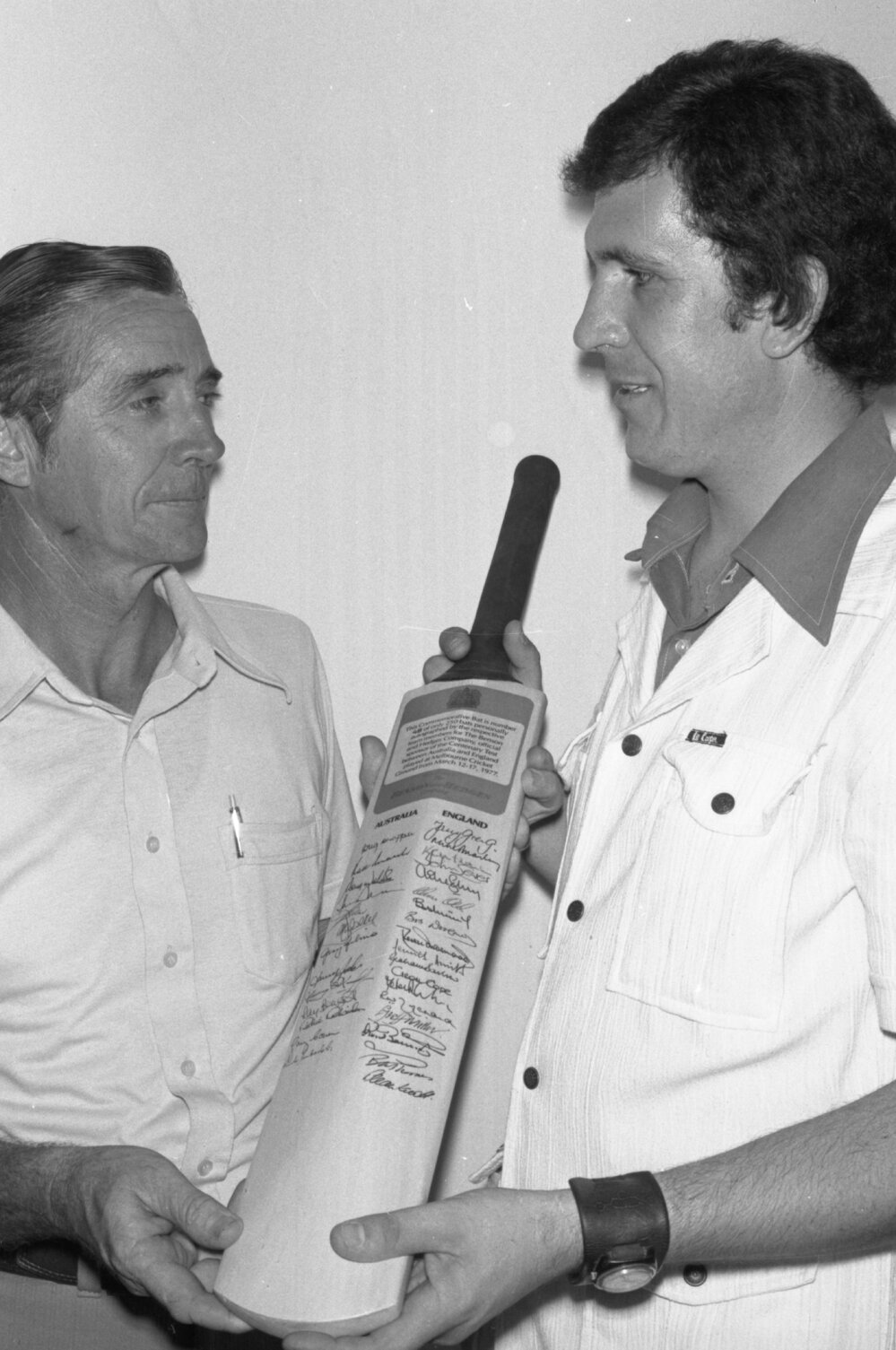 The 1977 Centenary Test cricket bat signed by Australian and English teams, Ipswich, November 1977