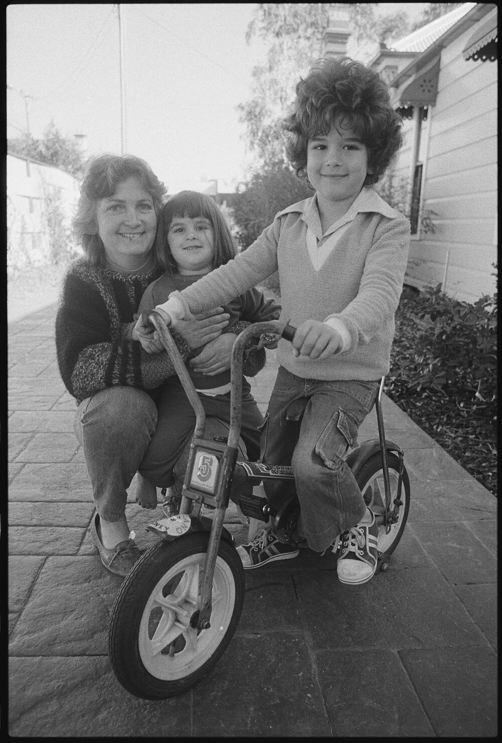 Unidentified mother and her two children, Ipswich, July 1985 