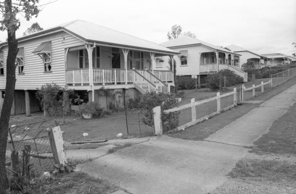 Suburban streetscape, Ipswich, November 1977