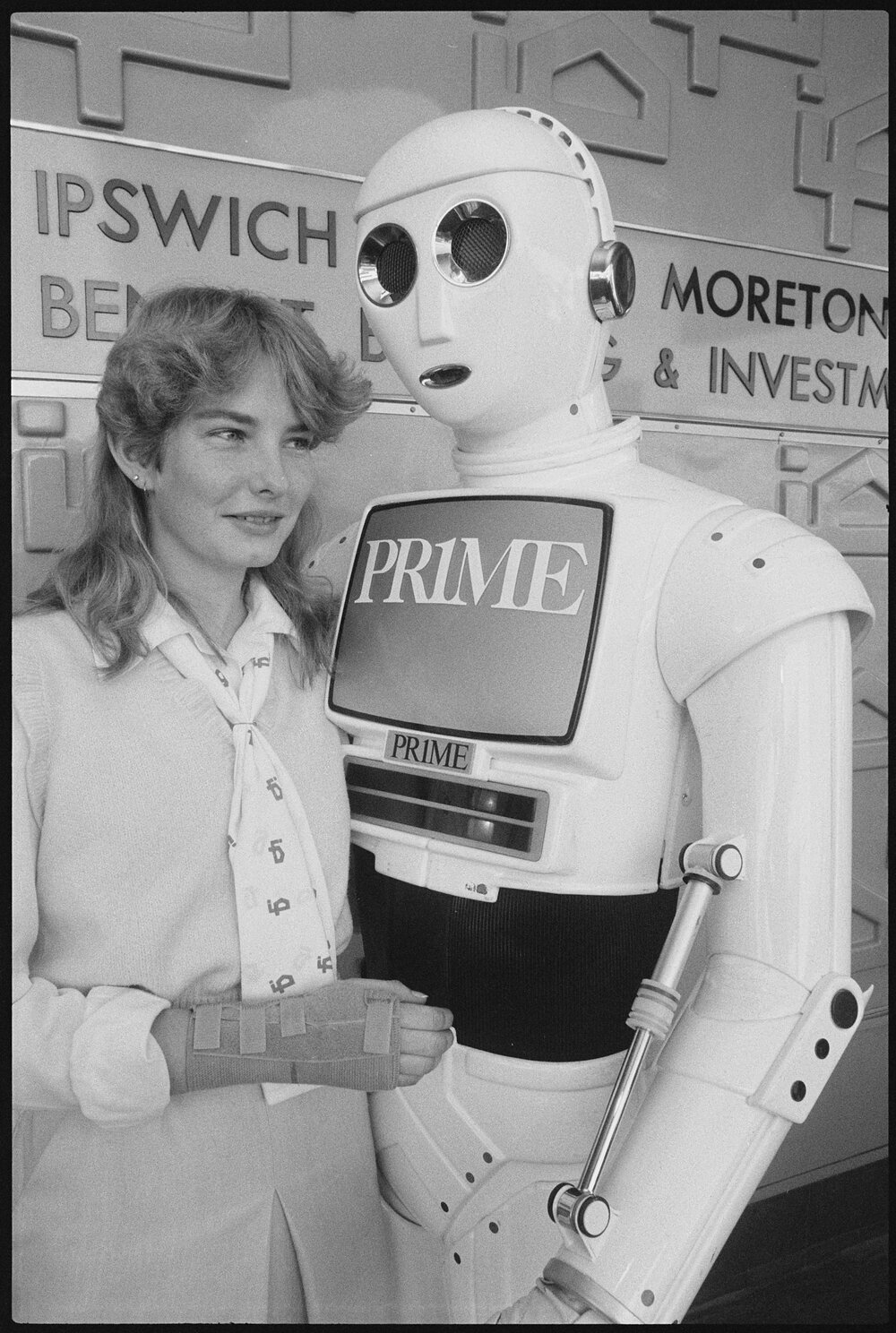 Prime Computer mascot with Ipswich &amp; West Moreton Building Society employee, Ipswich, July 1985
