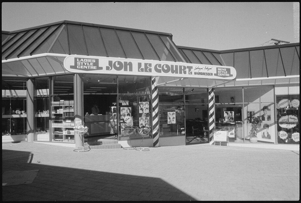 Jon Le Court salon, Ipswich Grand Plaza, corner Brisbane &amp; East Streets, Ipswich, July 1985