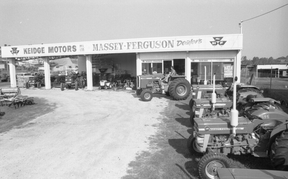 Keidge Motors, Ipswich, November 1977