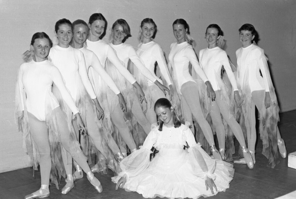 Ballet dancers, Ipswich, November 1977