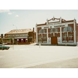 Reids Drive-In Hardware, Bell Street, Ipswich, c.1985