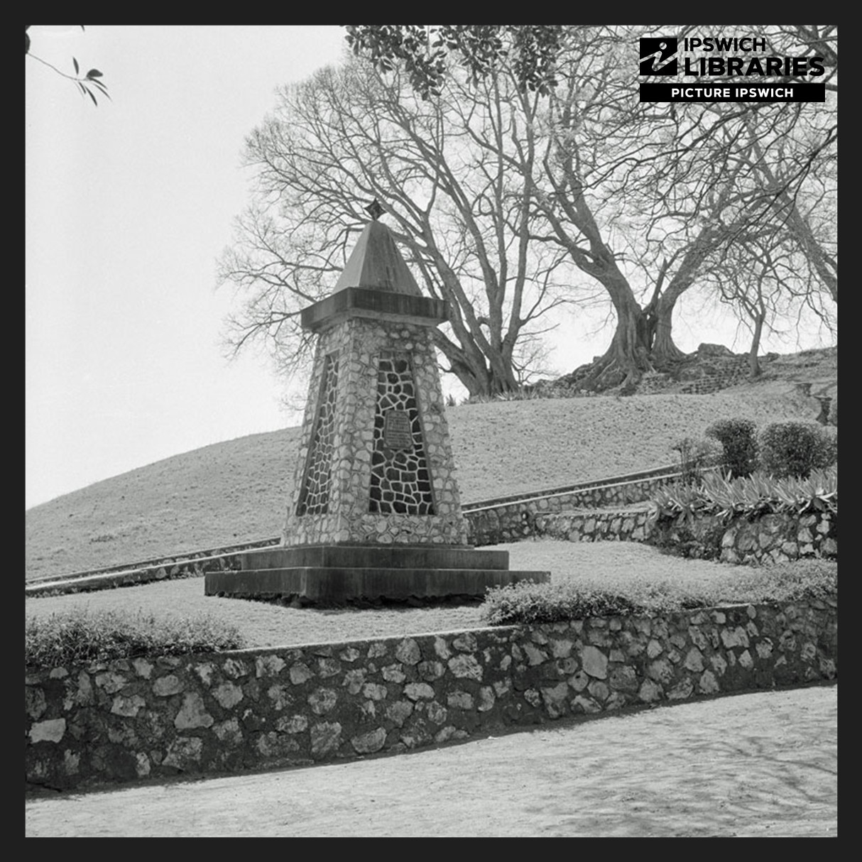 Monuments & Memorials