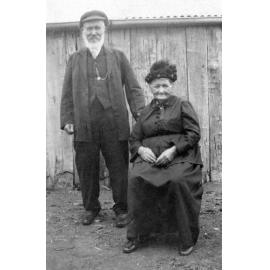 Unidentified members of the Hais family, Ipswich, c.1900