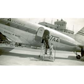 Ipswich family after their first plane ride, Archerfield, 1949