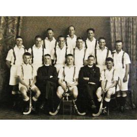 St Pauls [Anglican Church] Y. M. S. Hockey Team, B Grade Premiers, Ipswich, 1935