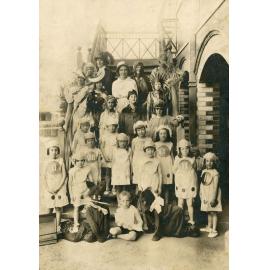 Ipswich Kindergarten children outside Congregational Sunday School, East Street, Ipswich, c.1925