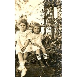 Iris Cornelia and Norma Hilda Lyon, Marburg, Ipswich, c.1924