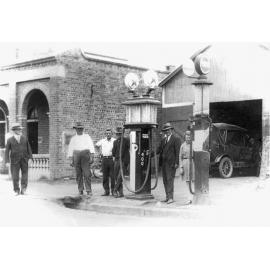 Evans Brothers Garage, Rosewood, Ipswich, 1930s