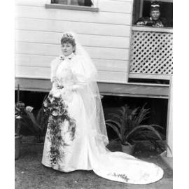 Unidentifed bride, Ipswich, c.1898