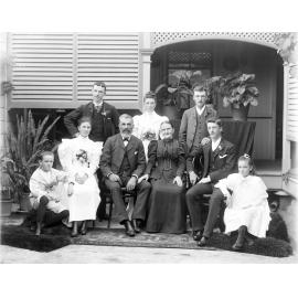 Unidentified framily group, Ipswich,  c.1898