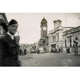 Unidentified serviceman on Brisbane Street, Ipswich, 1946