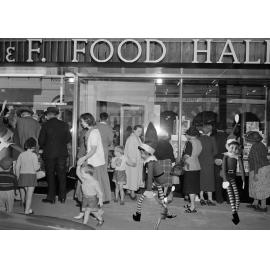 Shelven explores Ipswich, Christmas 2019