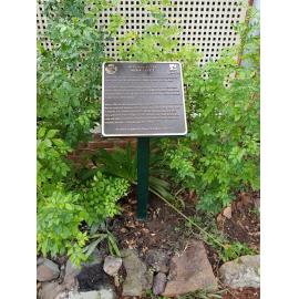 Historical Marker, Mona Lodge plaque, Nicholas Street No 88, Ipswich