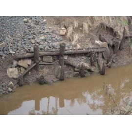 One Mile Bridge Pylons, 2013
