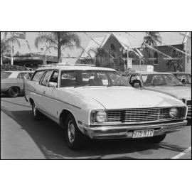Ford XC Falcon 500 Wago,n car advertisement for Western Ford, Ipswich, October 1980