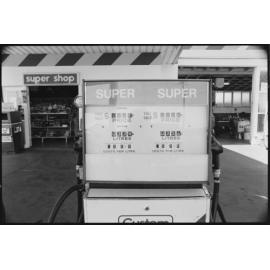 Petrol pump, unidentified service station, Ipswich, September 1987