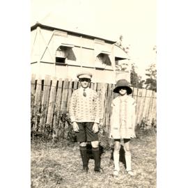 O'Connell children at Bergin's Hill, Bundamba, Ipswich, 1920s