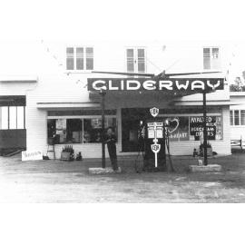 Gliderway Petrol Station, front of station, Brisbane Road, Ebbw Vale, Ipswich, 1955